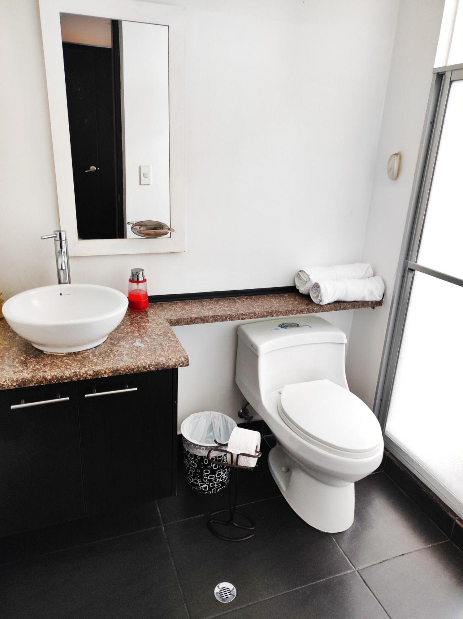 Coliving Ecuador Apartamentos Sector Swiss Hotel Quito Luaran gambar